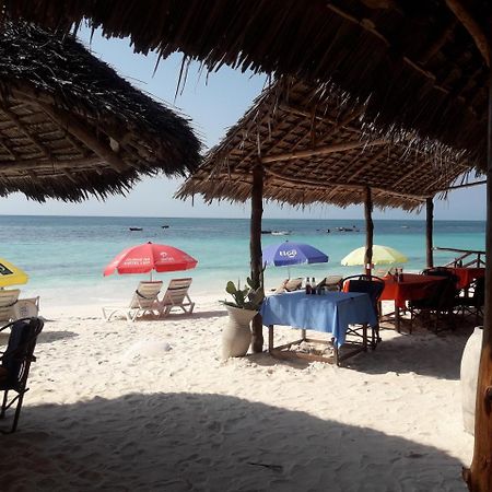 Ebony & Ivory Beach Bungalows Нунгві Екстер'єр фото